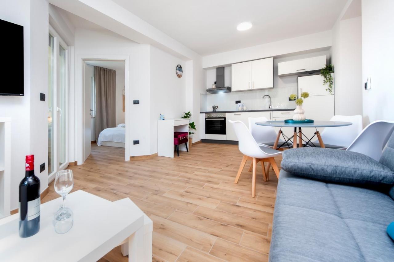 Sunrise & Sunset Apartment