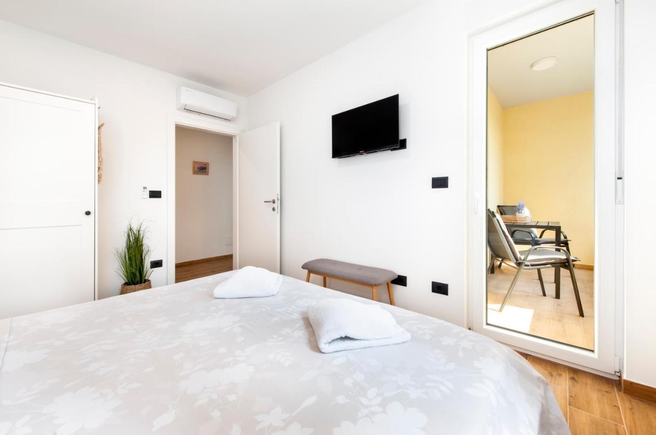 Sunrise & Sunset Apartment