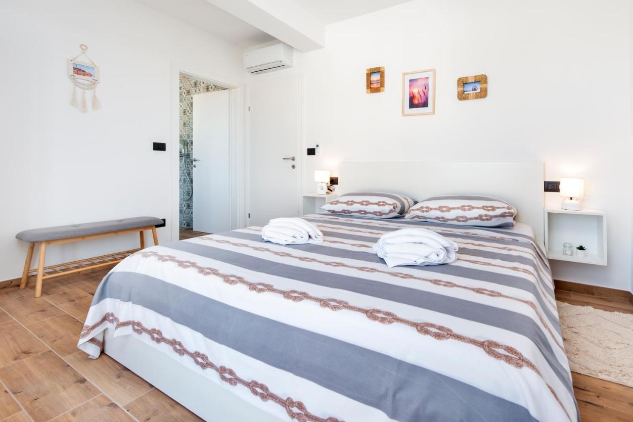 Sunrise & Sunset Apartment *