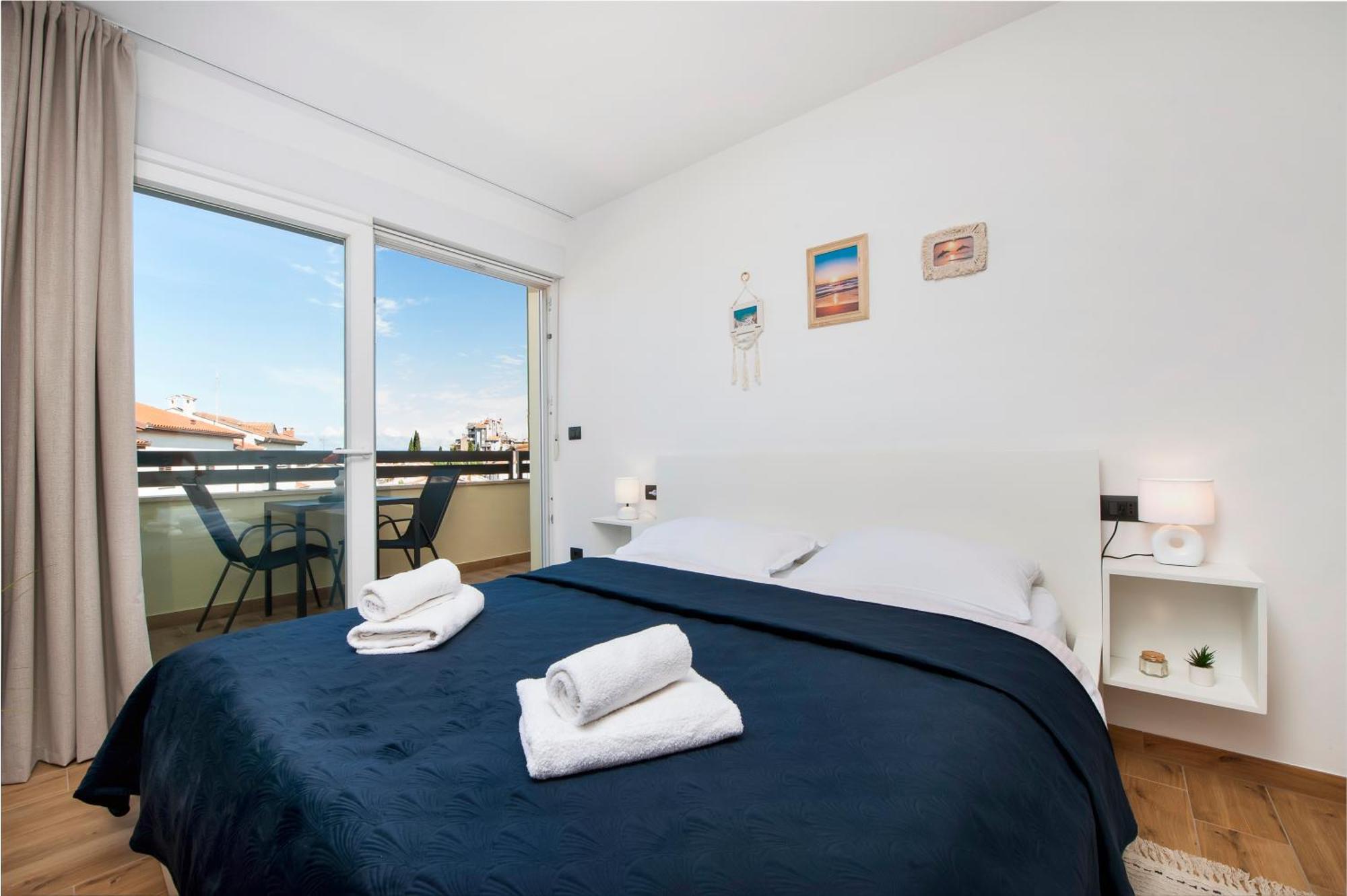 Sunrise & Sunset Apartment